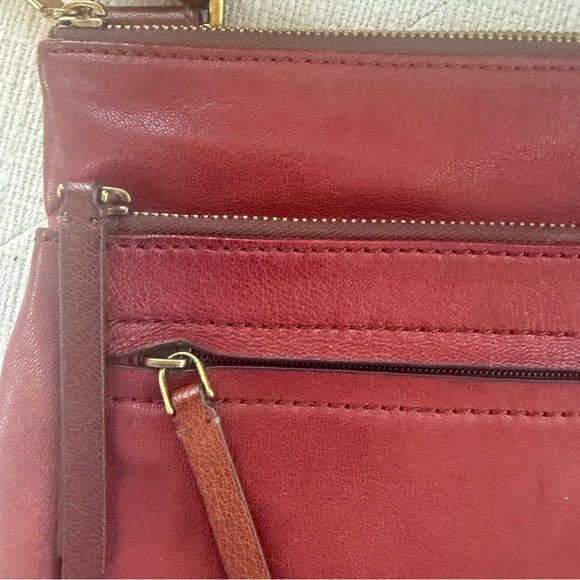 Vintage Fossil Burgundy Crossbody! - Picture 7 of 8